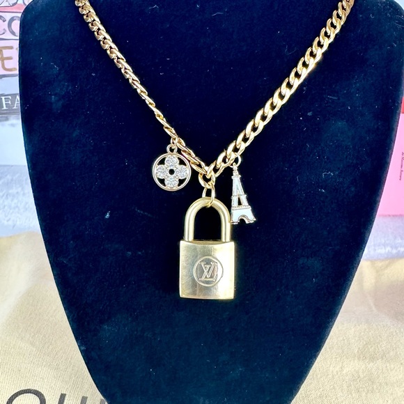 Louis Vuitton Vintage Lock # 228 Pendant Necklace with charms - Picture 2 of 5